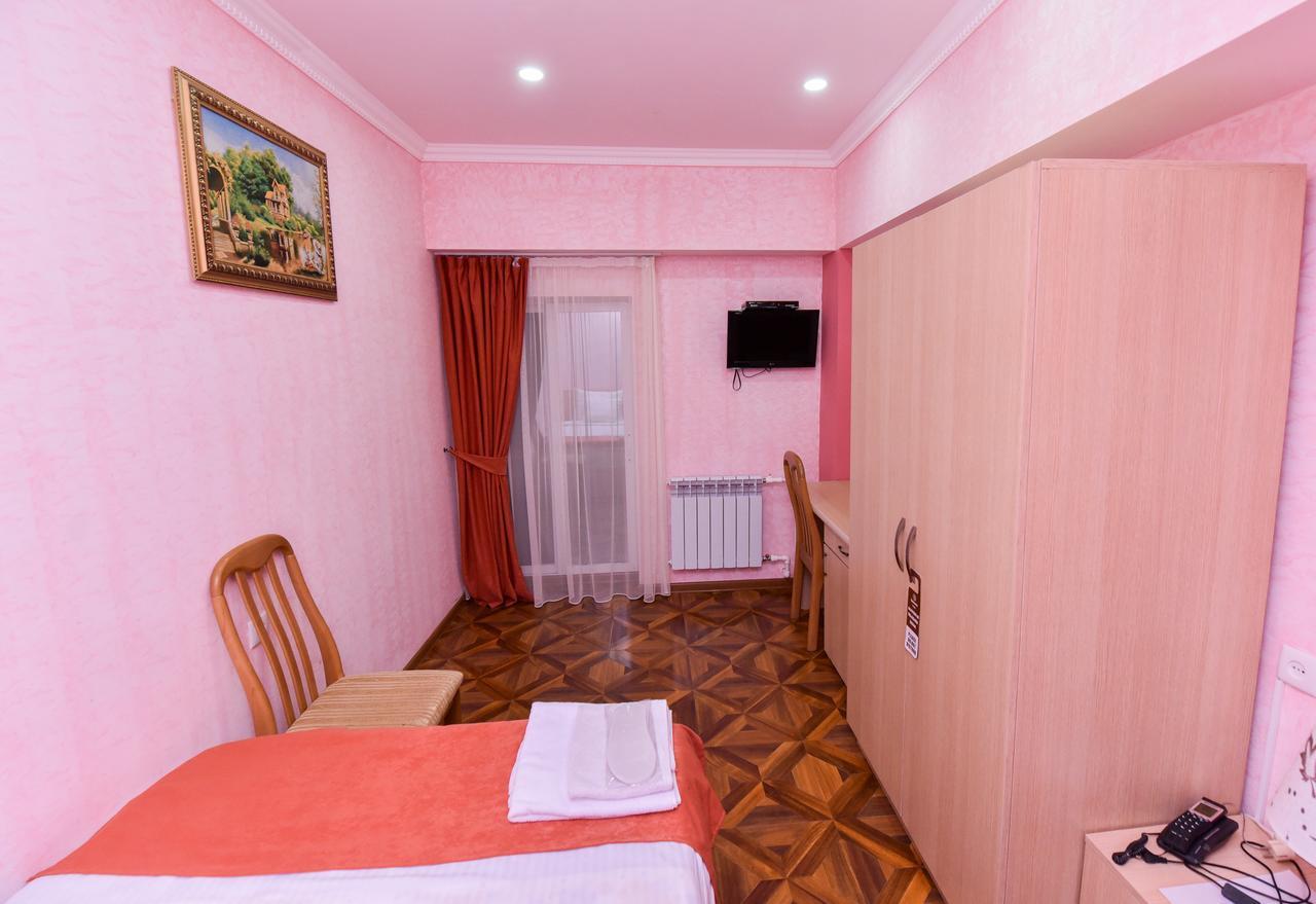 Gayane Hotel アラヴェルジ エクステリア 写真